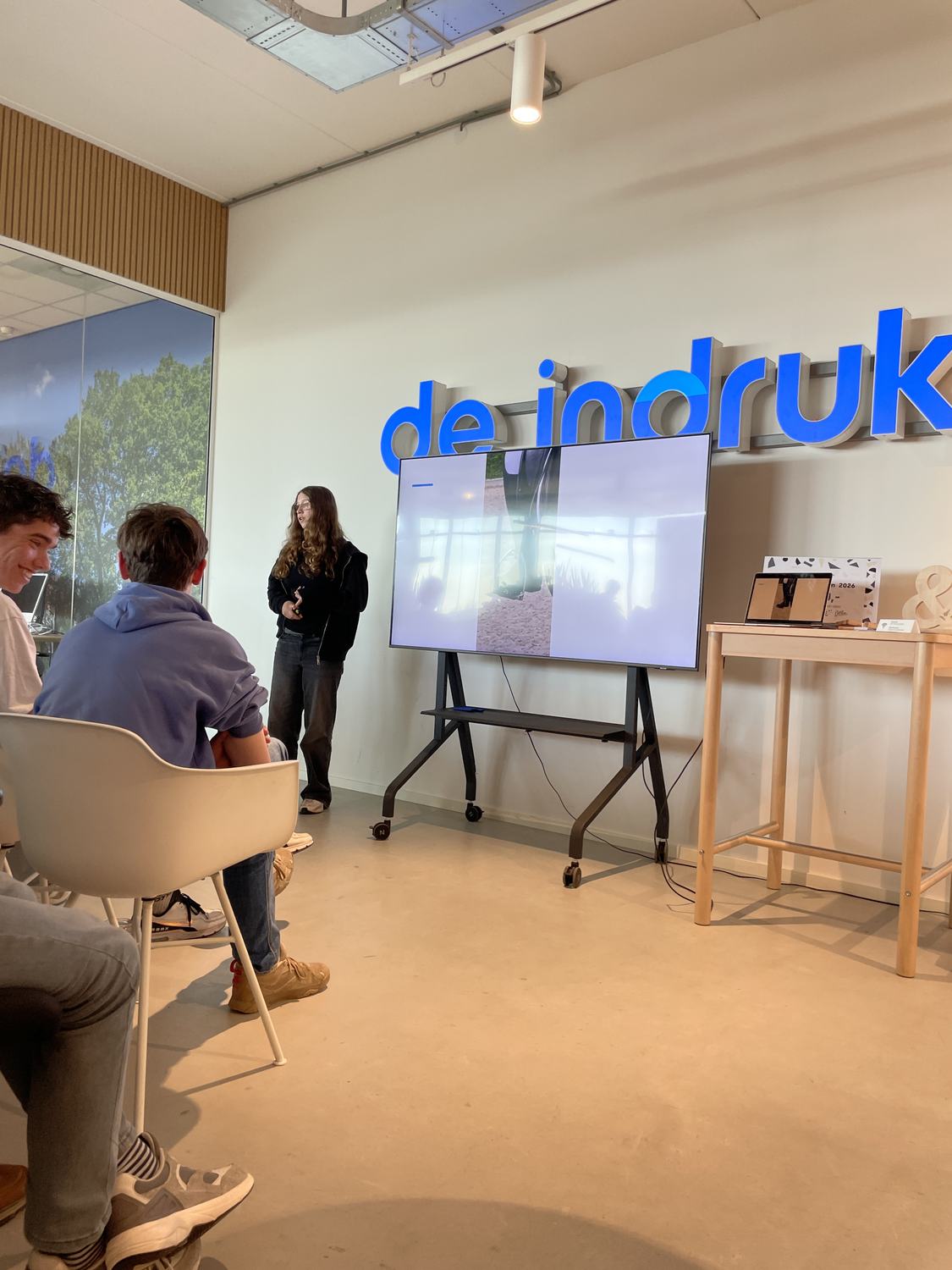 Een deelnemer pitcht zijn idee