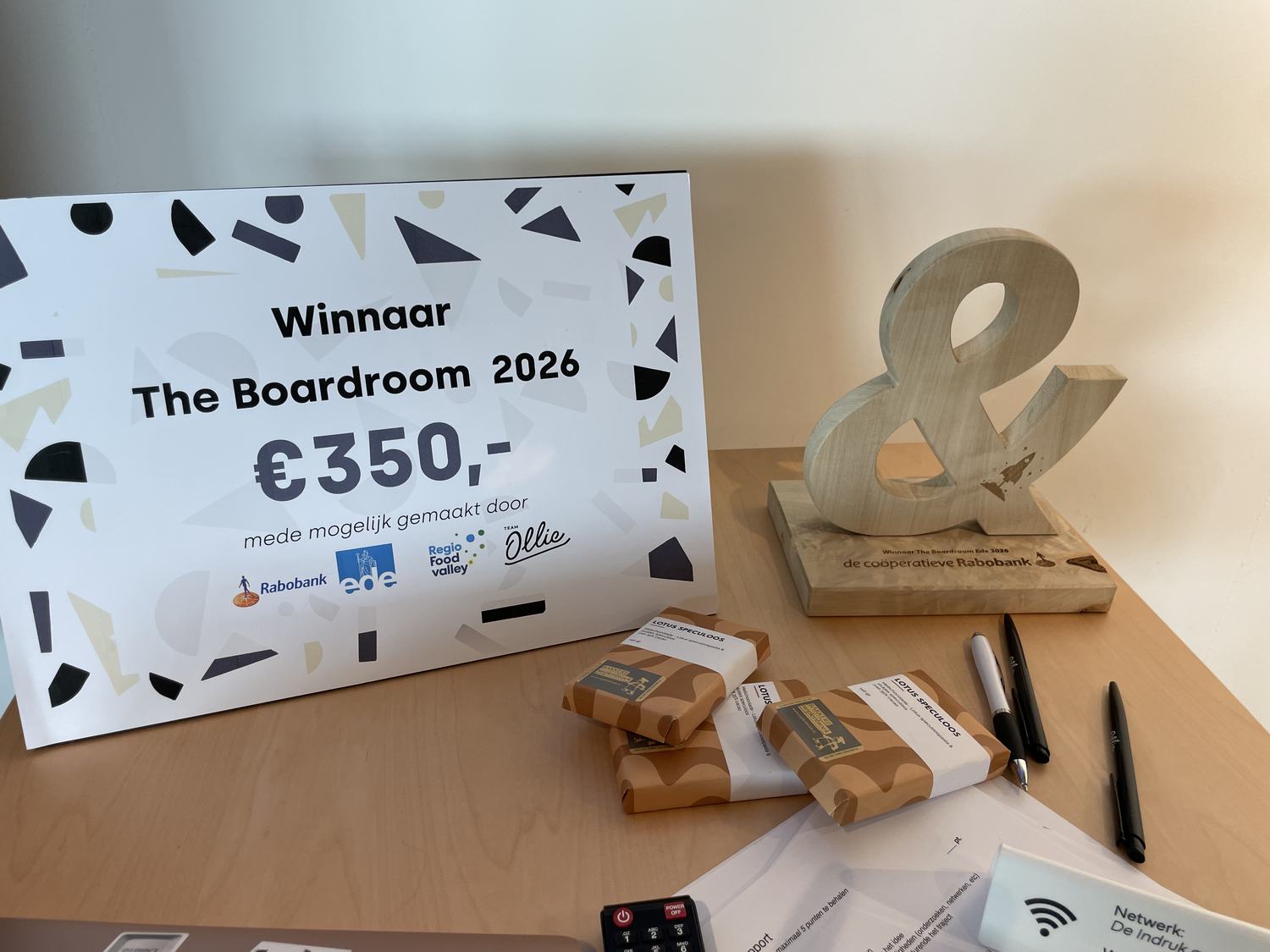 Winnaarscheque van €350 voor The Boardroom 2026